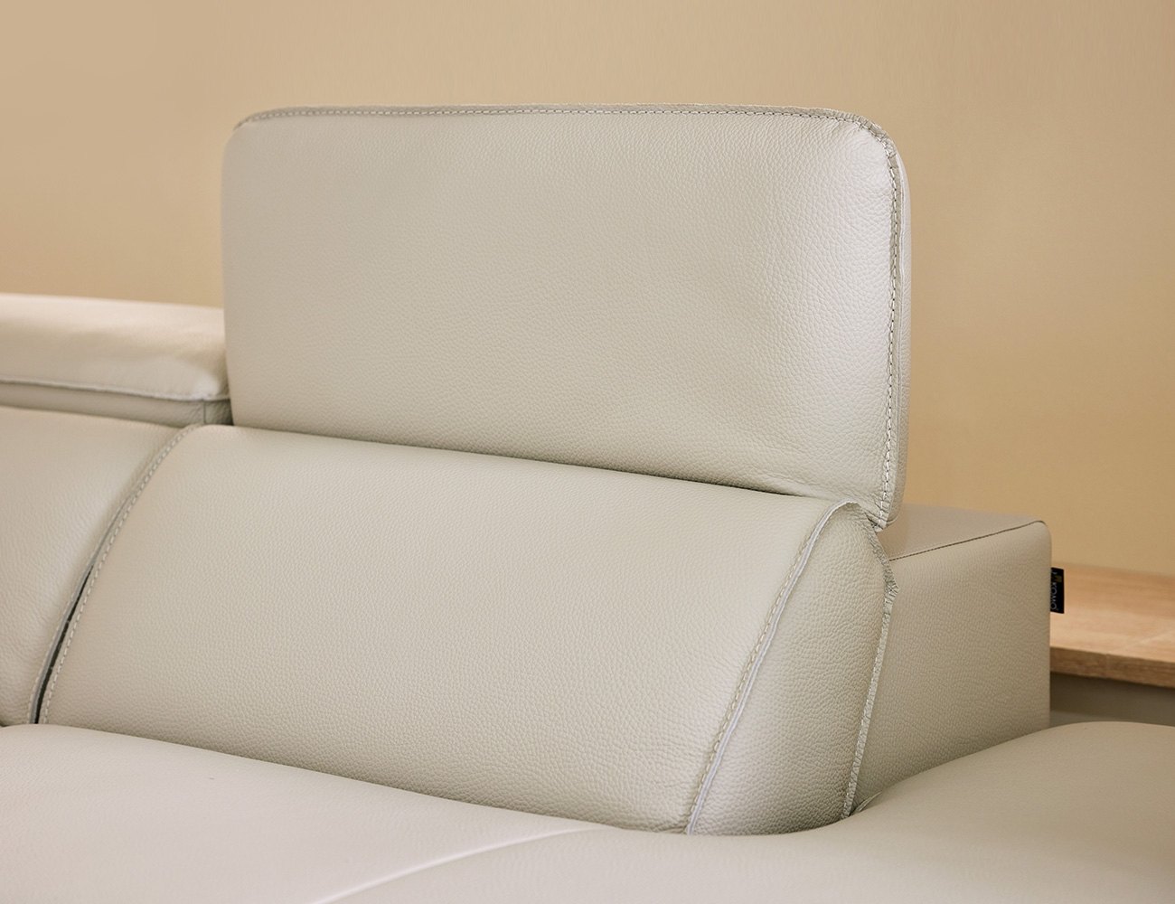 Ghế sofa 4 chỗ có chức năng da bò nguyên tấm cao cấp (bọc da toàn bộ mặt) kèm 2 gối - sofa da bò thật 4 chỗ - ảnh 6 | Ghế Sofa 360