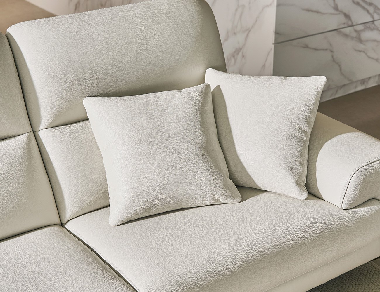 Ghế sofa 4 chỗ da bò tự nhiên () kèm 2 gối - sofa da bò thật 4 chỗ - ảnh 4 | Ghế Sofa 360
