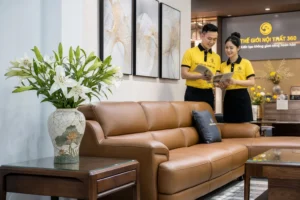 Hoa cạnh sofa phong thủy phòng khách