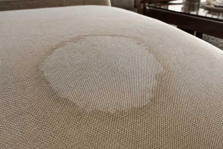 sofa lệch màu sau vệ sinh vệt loang không đều
